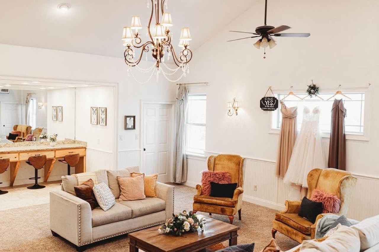 Bridal & Groom's Suites at Diamond H3 Ranch, photo 9